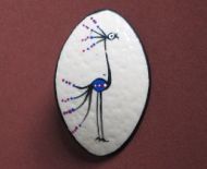 Brosche Strau�eneischale